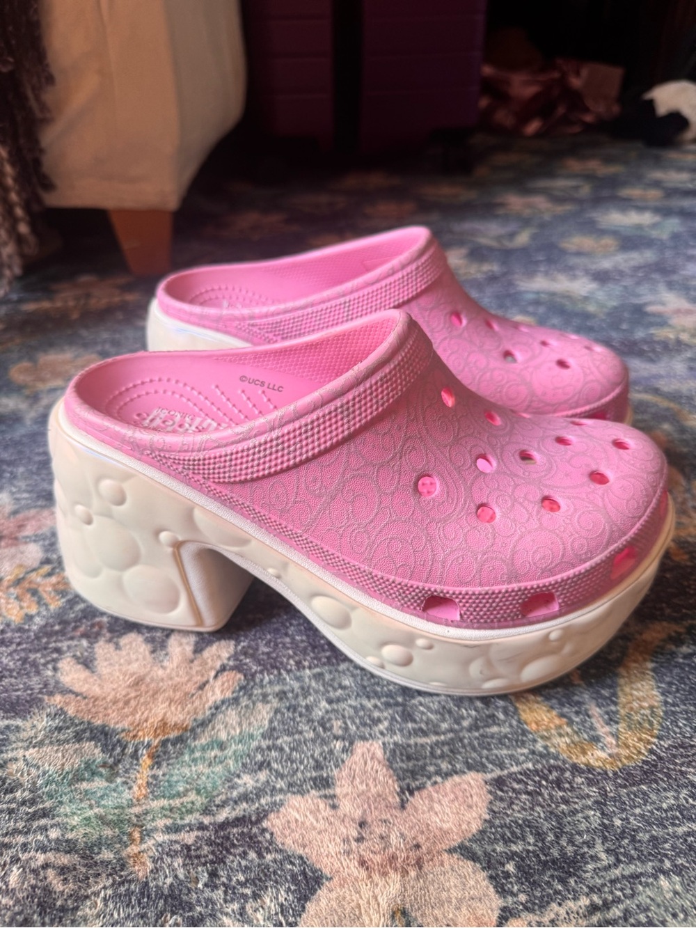 CROCS Wicked Glinda Pink Platform Clog Sandals with White Sculpted Soles
